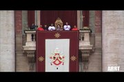 Pope Benedict XVI delivers Christmas Wishes in Different Languages