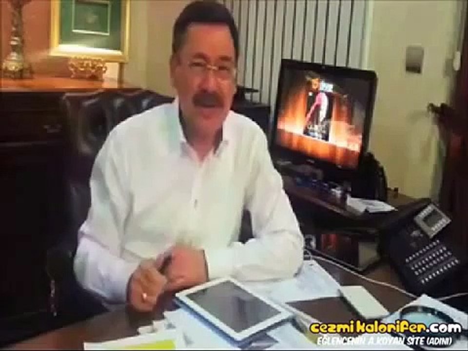 Melih Gökçek İle Şarkı Göndermece   Pussy Versiyon