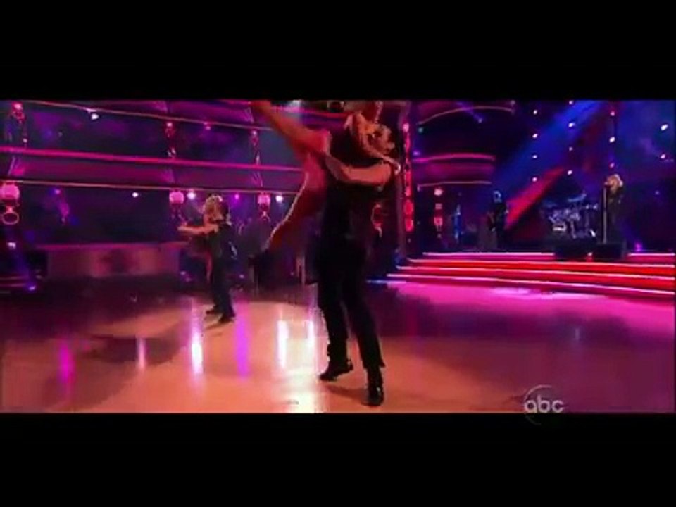 Avril Lavigne - Here's To Never Growing Up live @ Dancing With The Stars [14.05.2013]