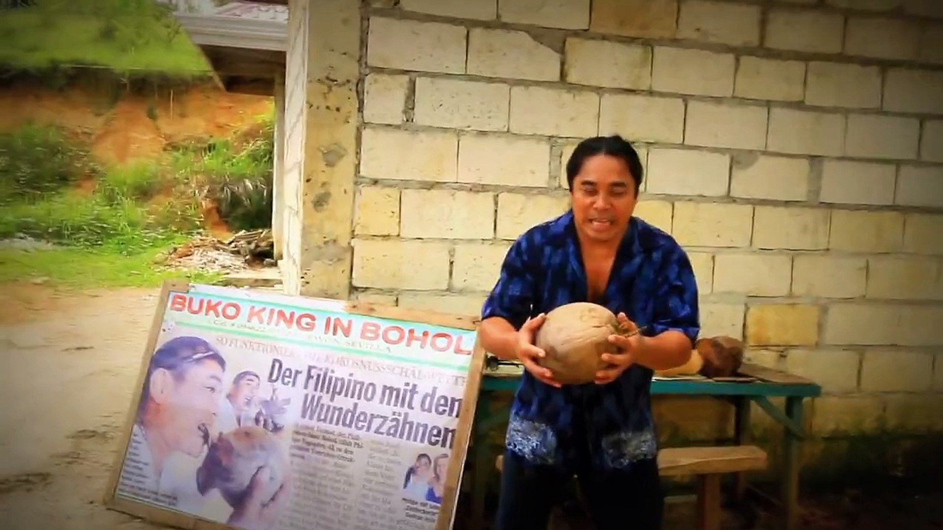 How to Open your Coconut (Philippine Style)