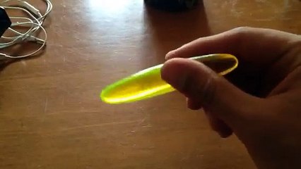 Strange piece of plastic only spins in one way