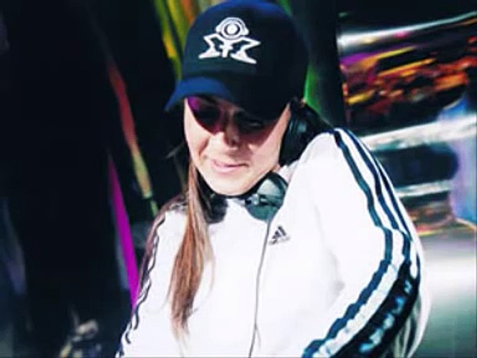 dj marta - yo lo que quiero es irme de fiesta