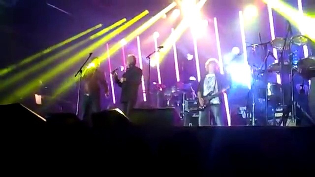 Roger Taylor, Marc Martel and the SAS Band - Queen's "Under Pressure" 2013