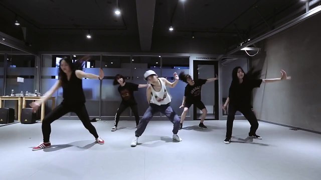 Beginner Class / You'll Never Know - Ariana Grande