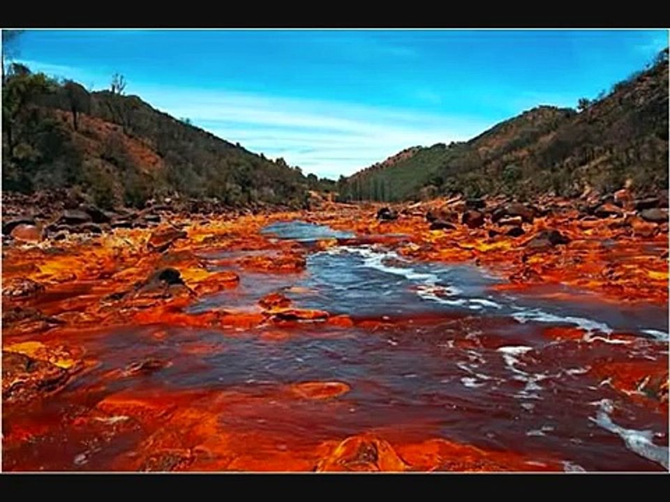 Midnight Oil - River Runs Red