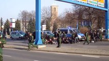 5.3.2011, Chemnitzer Friedenstag: Erste Sitzblockade an der Bahnhofstraße wird entfernt