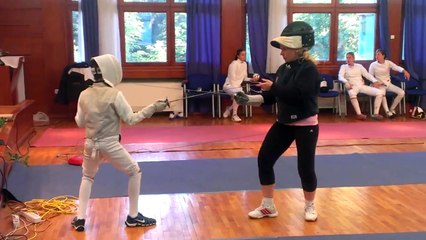 Mala-A?kolica-u-floretu-1--Foil-exersize-1