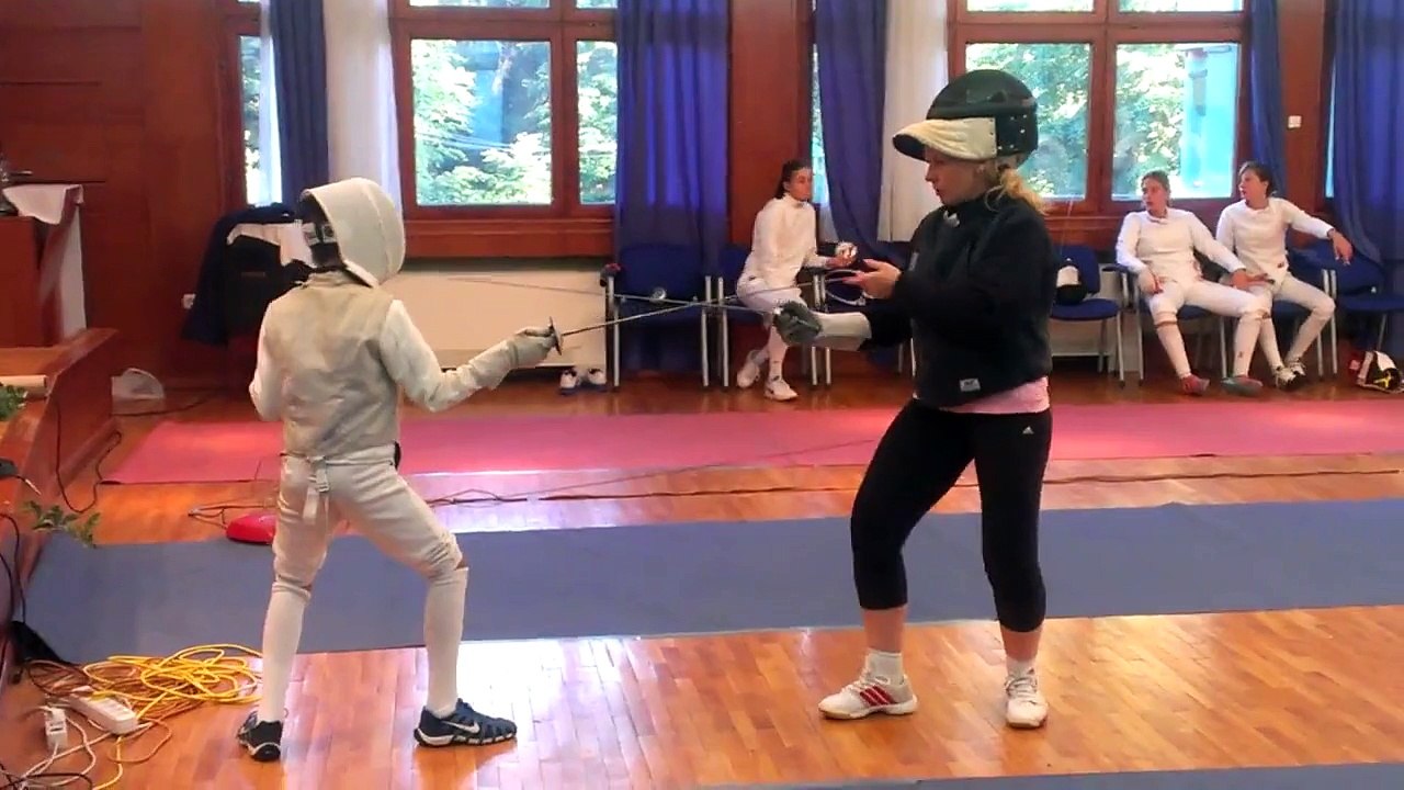 Mala-A?kolica-u-floretu-1--Foil-exersize-1