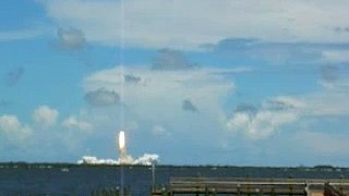 Space shuttle launch of Discovery 07042006