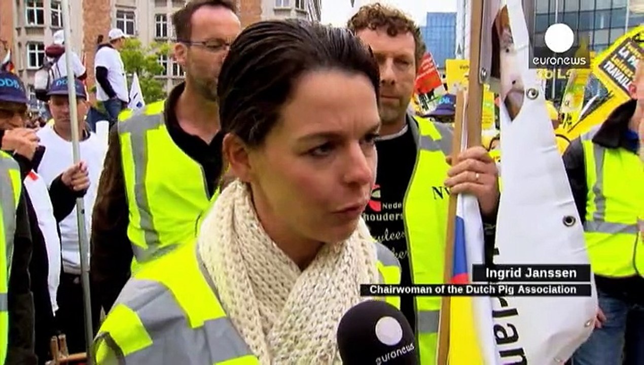 Bruxelles paralizzata dalle proteste degli agricoltori e allevatori europei