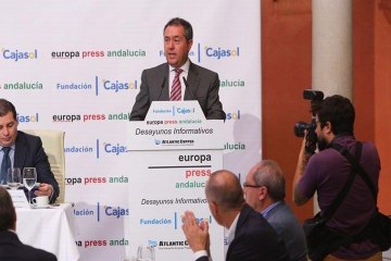 Alcalde de Sevilla confirma el cese de David Rosendo