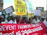 Selbstmord in Indien Farmer bringen sich selbst ums leben wegen Mafia Konzern Farmer suicide