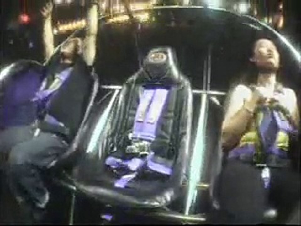 CLARK QUAY - G-MAX REVERSE BUNGY