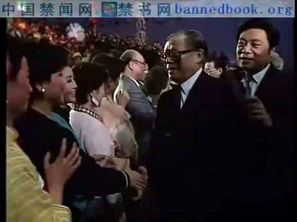 江泽民和宋祖英首次握手