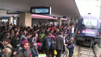 ميركل: تدفق اللاجئين الكبير سيغير ألمانيا إيجابياً