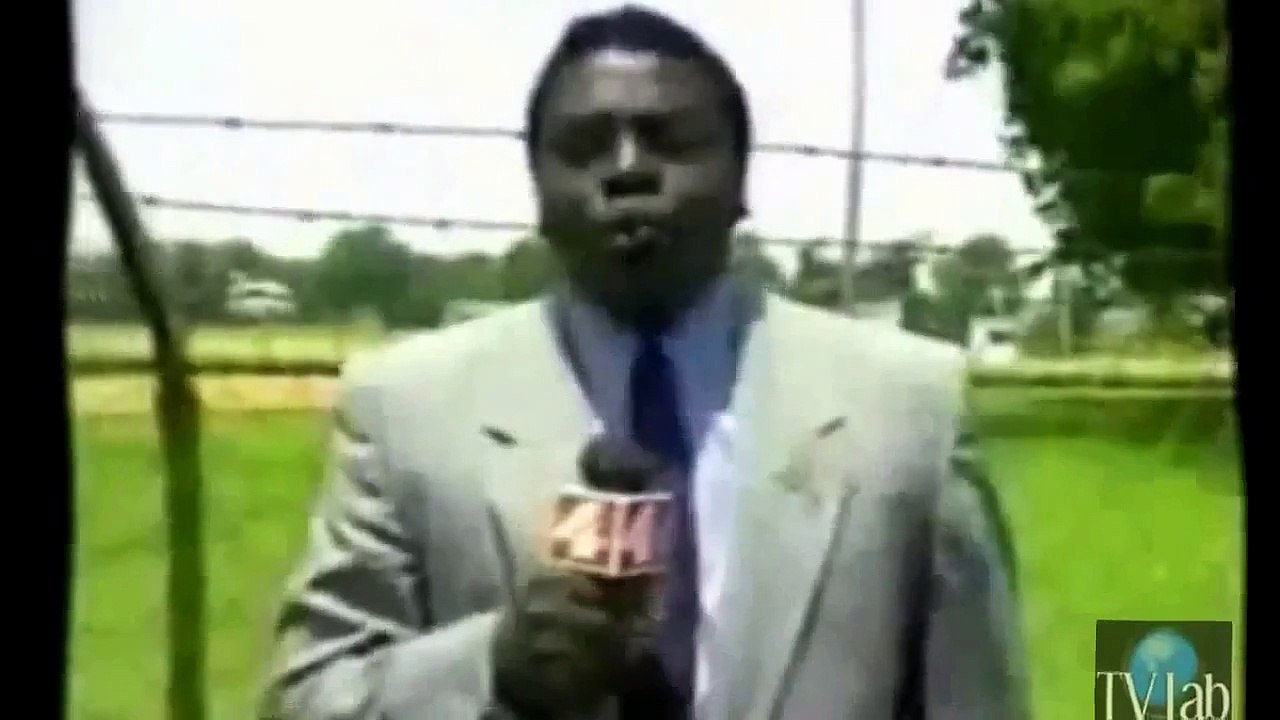 Very FunnyPranks Very FunnyBlack News Reporter Fail on Location HD YouTube