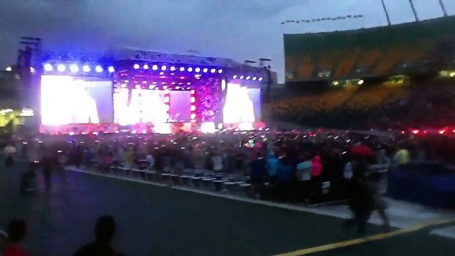 One direction edmonton OTRA- No Control