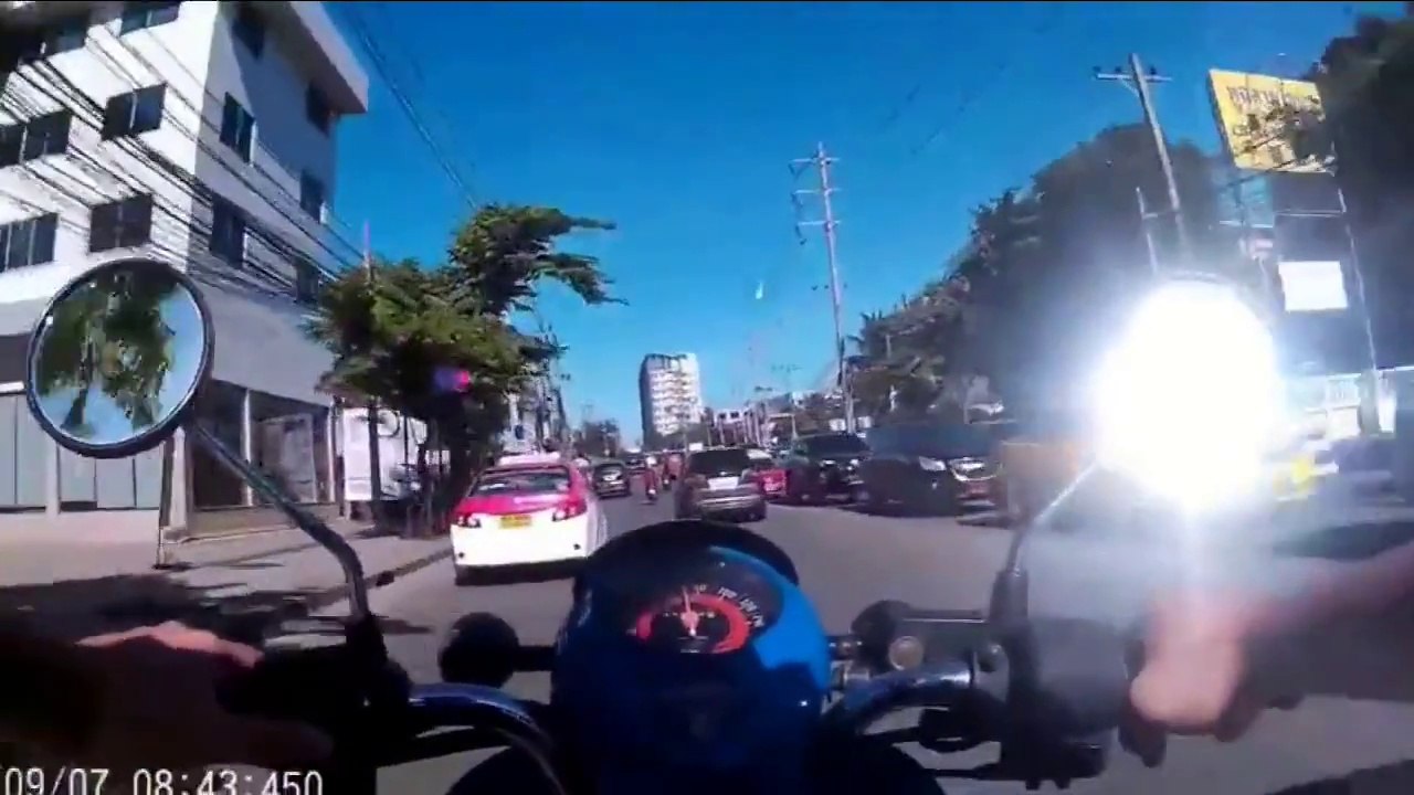 Bola de fuego en el cielo de Tailandia