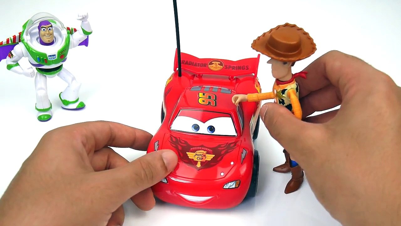 Disney Toy Story Sheriff Woody and Buzz Lightyear ridin Lightning McQueen Cars Toys