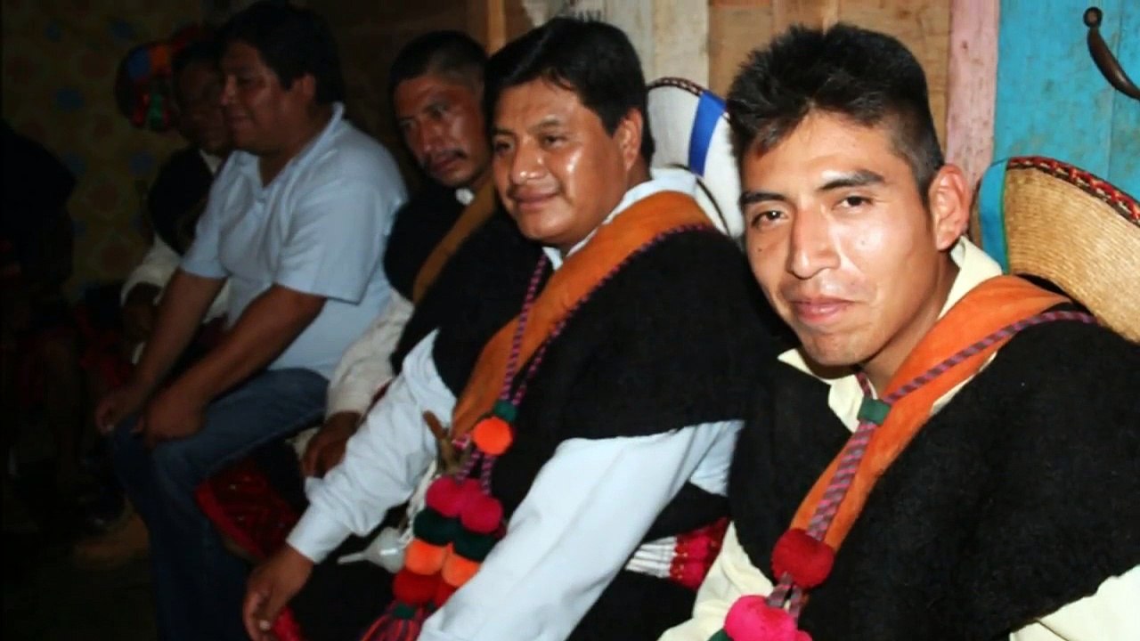 Sts´akajib ya´telik te bankilaletik ta Tsajalch´en. Tenejapa, Chiapas. wmv