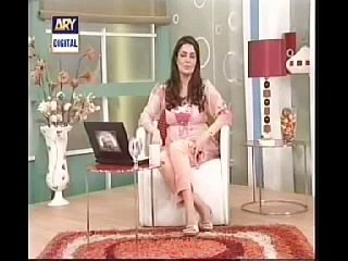 Dr Fazeela in GMP talking About Open Pores p1