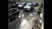 Prepoznajte lopova koji je ukrao auto u sred bela dana!