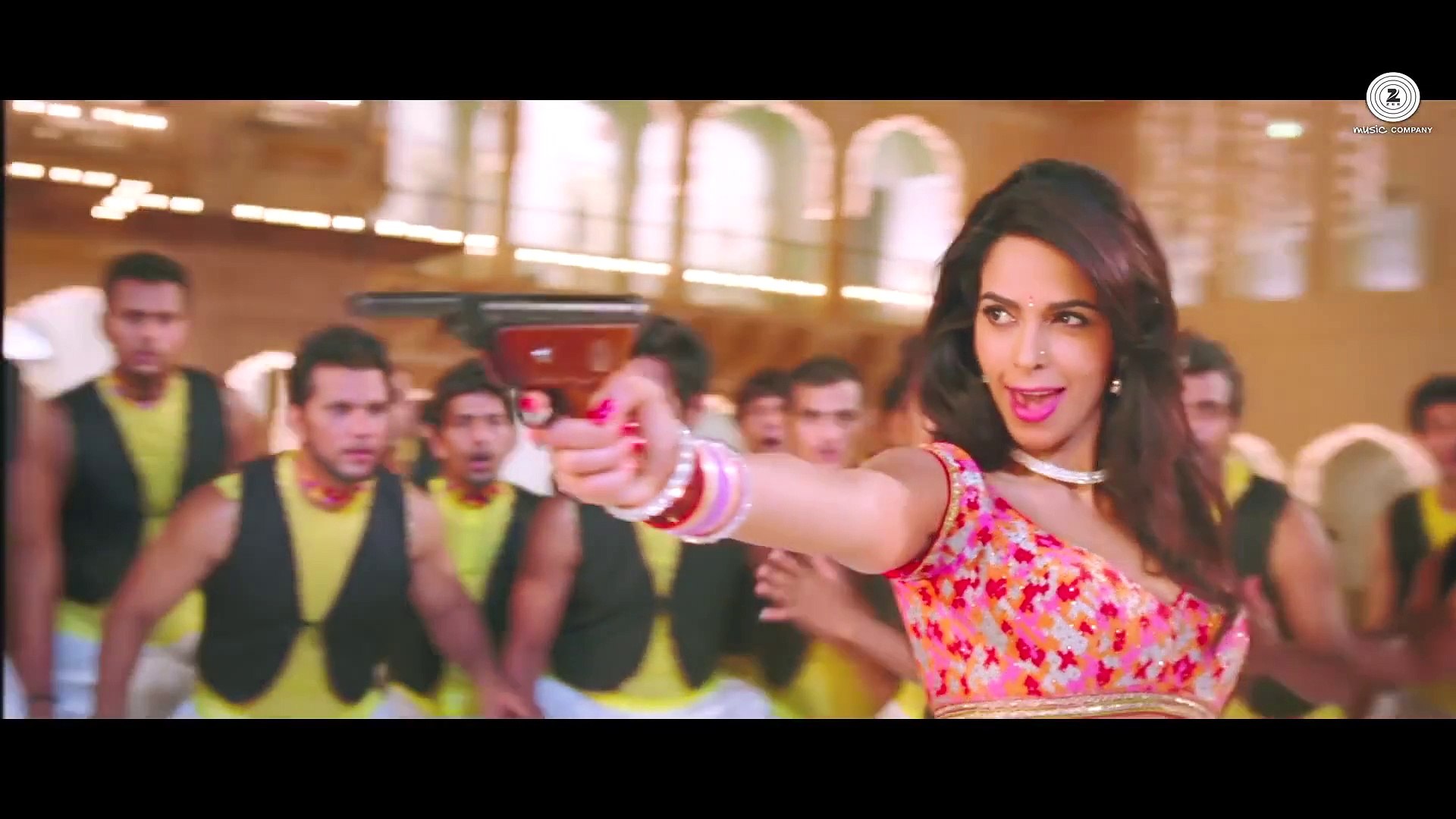 ⁣Ghaghara Official Video - Dirty Politics - Mallika Sherawat - Mamta Sharma - Bollywood Video Song 10