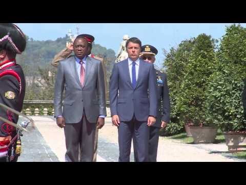 Roma - Renzi riceve il Presidente della Repubblica del Kenya (07.09.15)