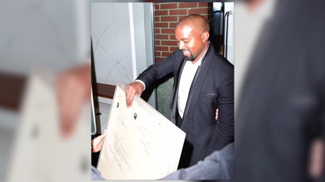 Kanye West erhält ein besonderes Geschenk von einem Fan