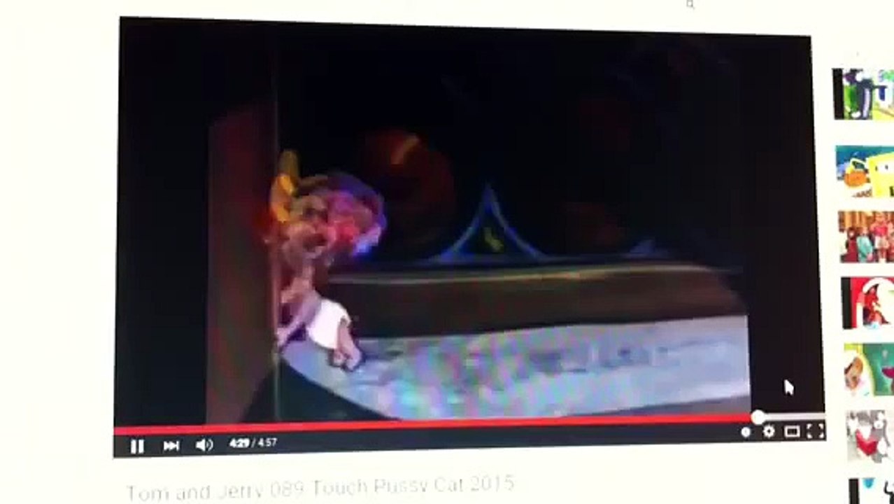 Tom & Jerry: "Jerry spanks Nibbles"