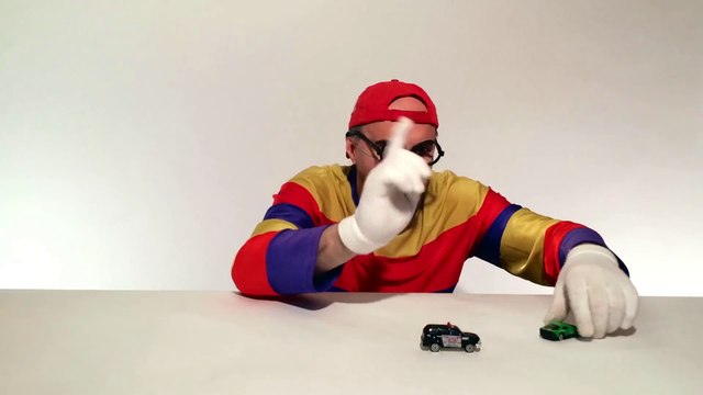 Çocuklar için eğlenceli film - Palyaço Dima ve haylaz araba