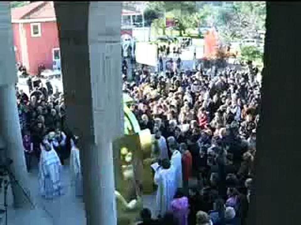 Amfilohije bača kletve i vradžbine i kune, Bar 6. januar 2011.