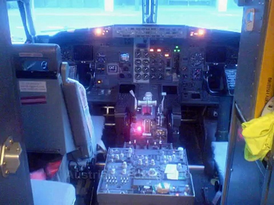 Airlines flight deck -  Cockpit view