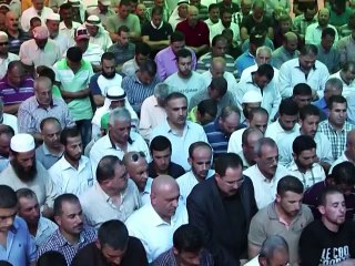 Des milliers de Palestiniens enterrent la 3e victime de l'incendie de Douma