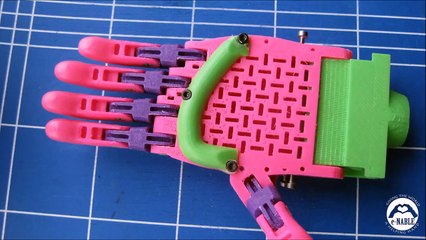 La vie de cette gamine a changé le jour où elle a reçu sa prothése imprimée en 3D !