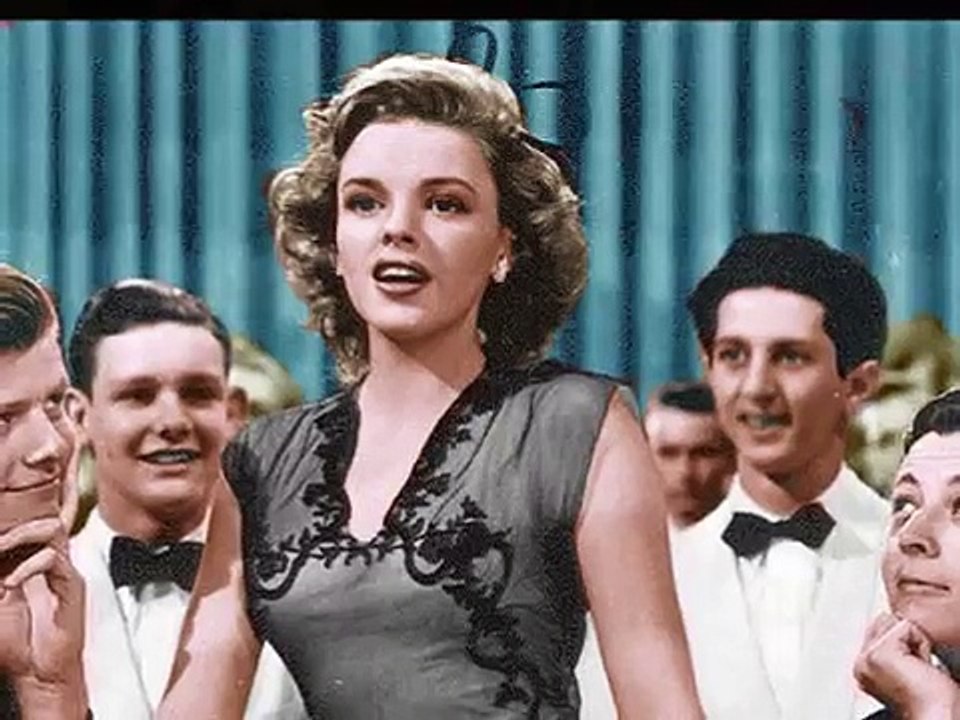On the Sunny Side of the Street - Judy Garland