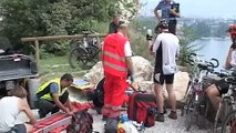Operazioni di soccorso biker sentiero della Ponale