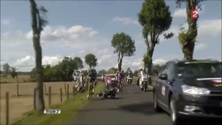 Cyclistes renversés par une voiture sur le tour de France