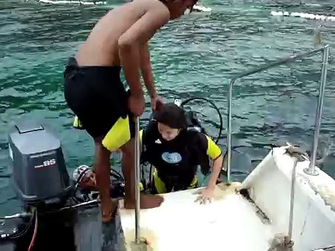 Mahira Khan on honeymoon with Husband