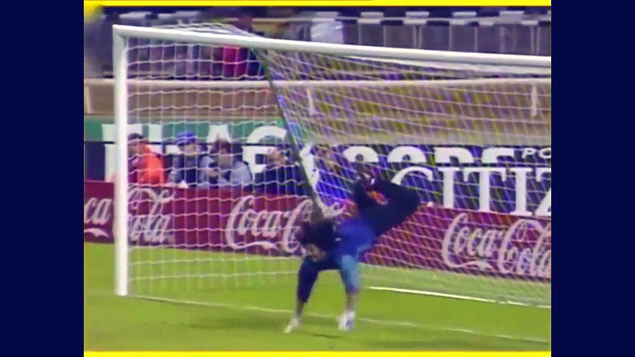 Best goal keeper - Rene Higuita repeats famous scorpion kick 20 years later