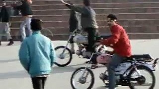 GORA AND FAISAL BUTT LAHORE PAKISTAN race in palay