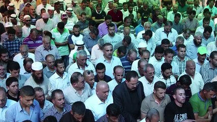 Des milliers de Palestiniens enterrent la 3e victime de Douma