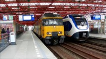 Treinen op Station Almere Centrum - 3 juni 2012