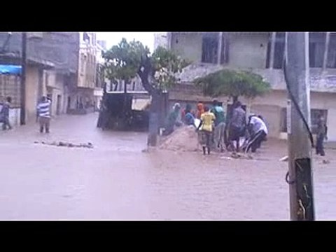 En Direct: Images et Video des inondations aux Parcelles assainies