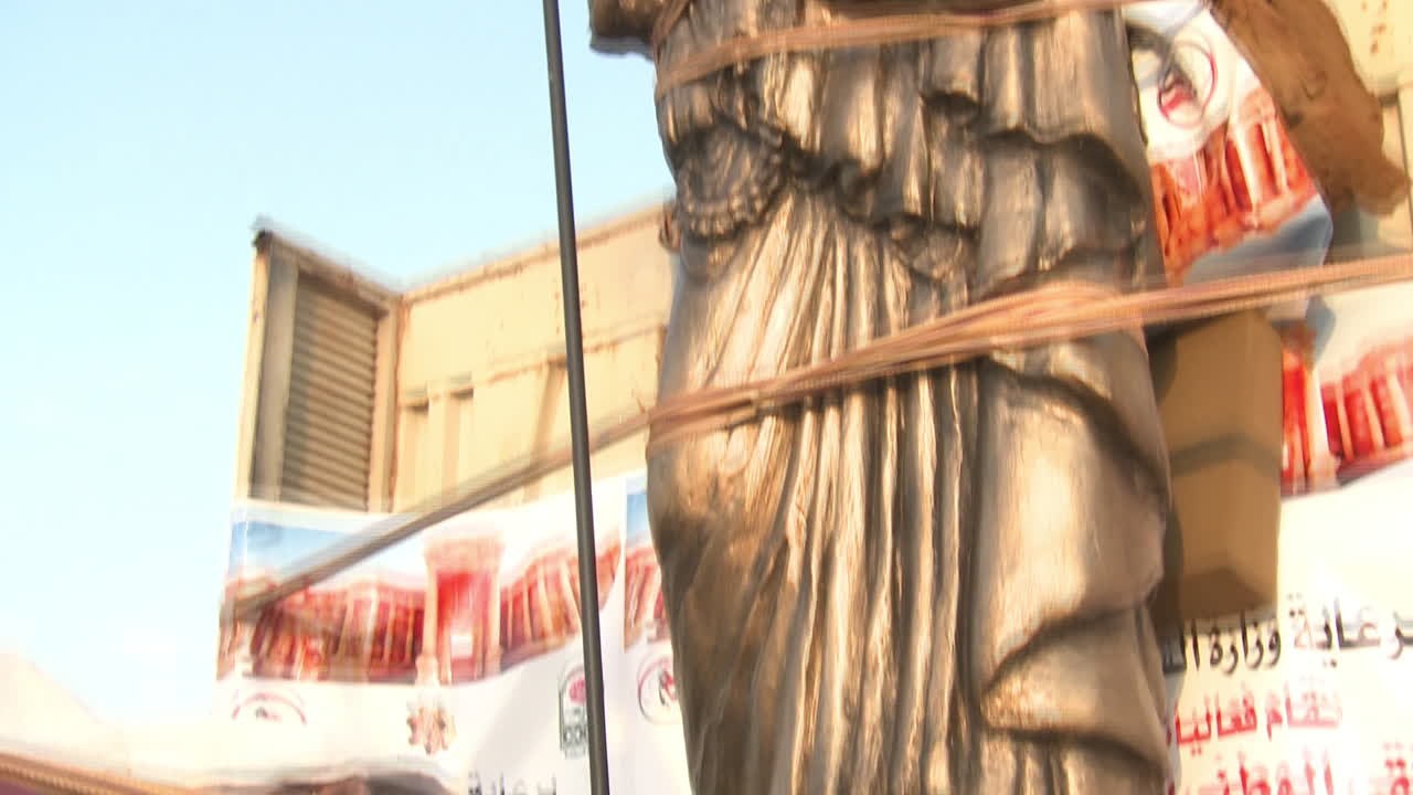'Warrior Queen' Zenobia Statue Erected in Syria in Defiance of Islamic ...