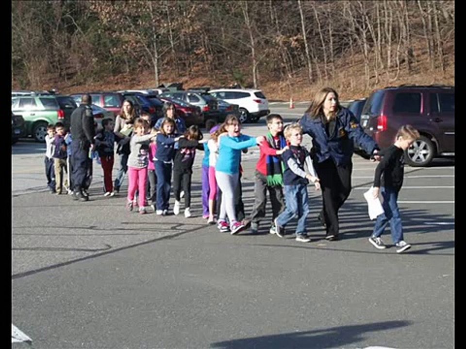 The Sandy Hook Conspiracies Debunked: Other 2 Sandy Hook Shooting  Evacuation pics
