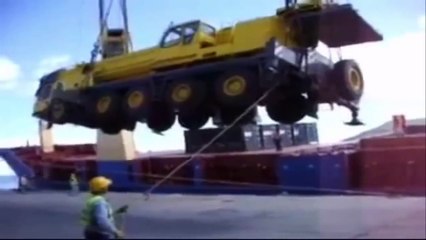Horrible Crane Crashes and Construction Fails 2015 Video HD