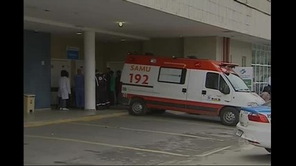 RJ: Parentes tentam identificar vítimas do acidente em Paraty