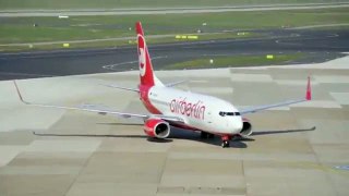 Airberlin Boeing 737-700 landing and take off
