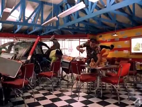 Лесли Нильсен и иммиграция